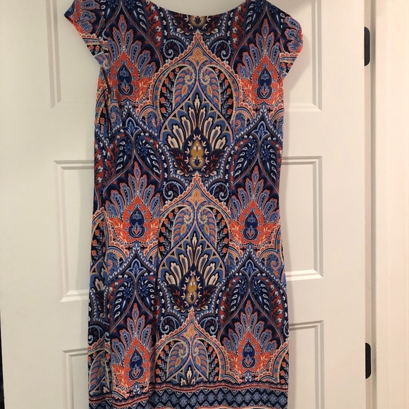 Beautiful Summer Dress - Picture 3 of 4